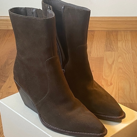 Dolce Vita Tan Suede Ankle Booties - Picture 3 of 7